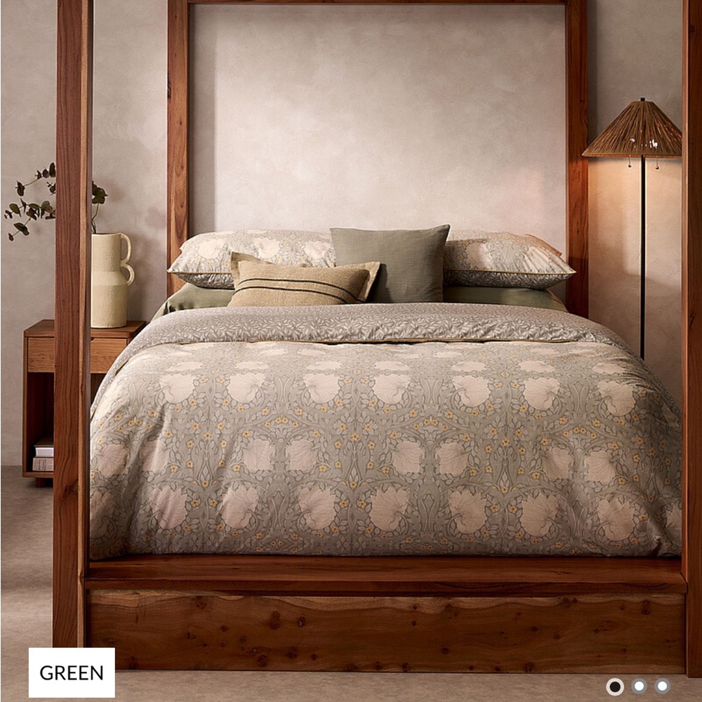 Simons Queen Green Floral Duvet Cover Set